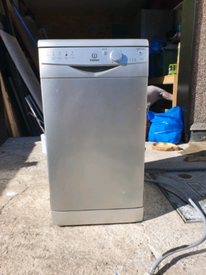 indesit dfp58t96z